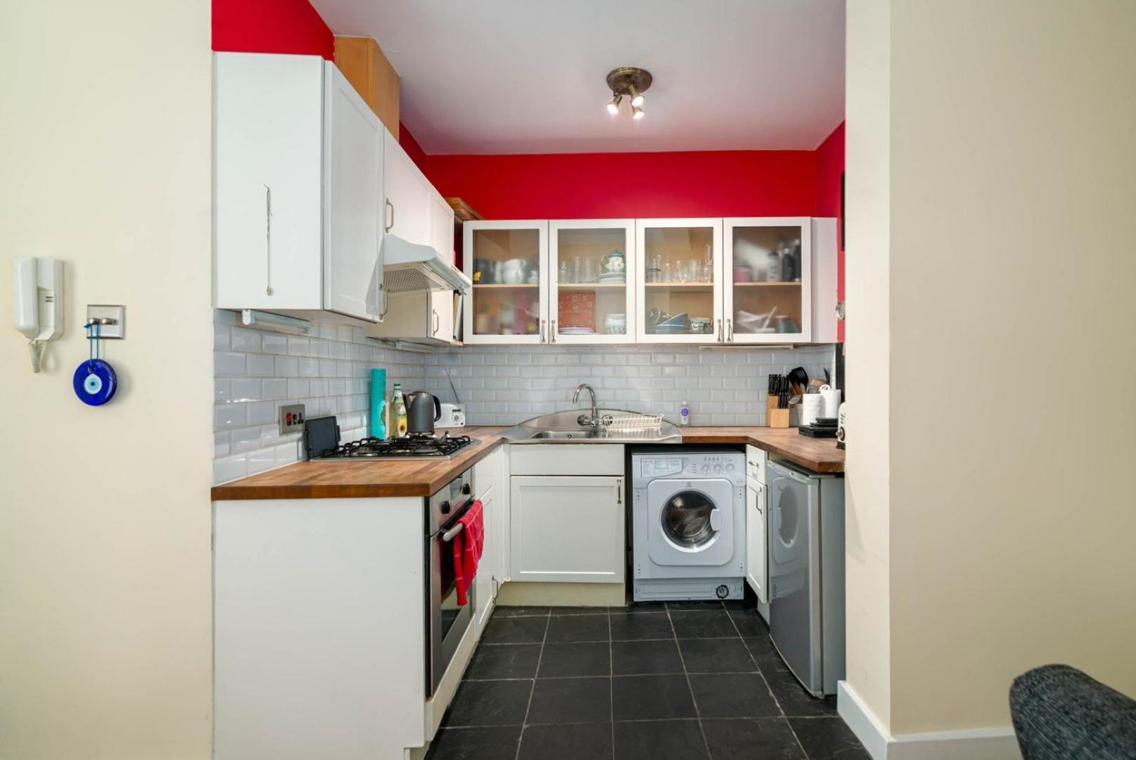 Guestready - Former Pub-Turned-One Bedroom Flat London Bagian luar foto